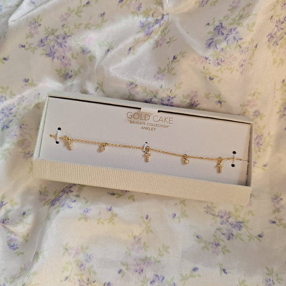Delicate Gold Anklet - Picture 1 of 5